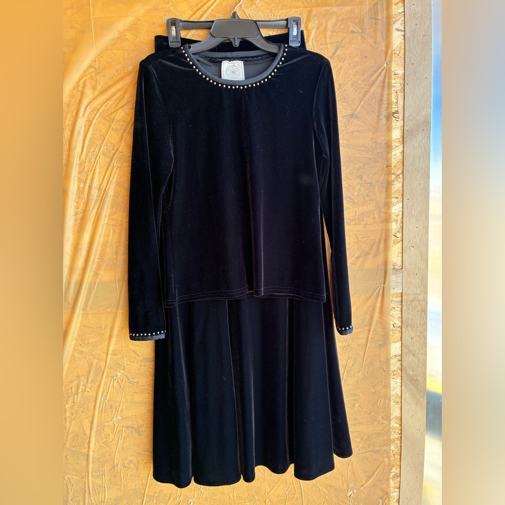 Double D Ranch Black Velvet Top with Silver Studs & Velvet Skirt Size Medium